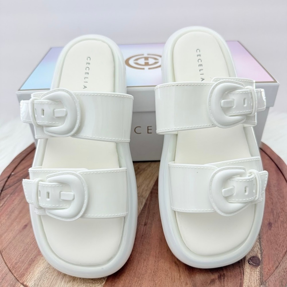 Cecelia New York Jump Alabaster Sz 9 White Patent Buckle Platform Slide Sandals